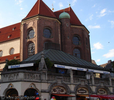 Viktualienmarkt - Munich central market